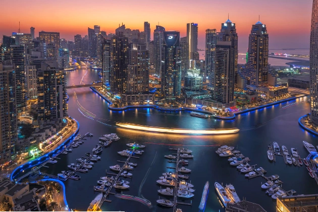 Dubai Marina Stroll With Views