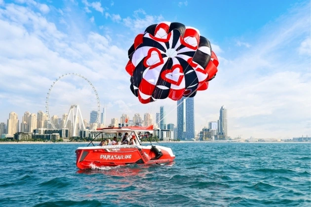 Festive-season parasailing adventure above Dubai